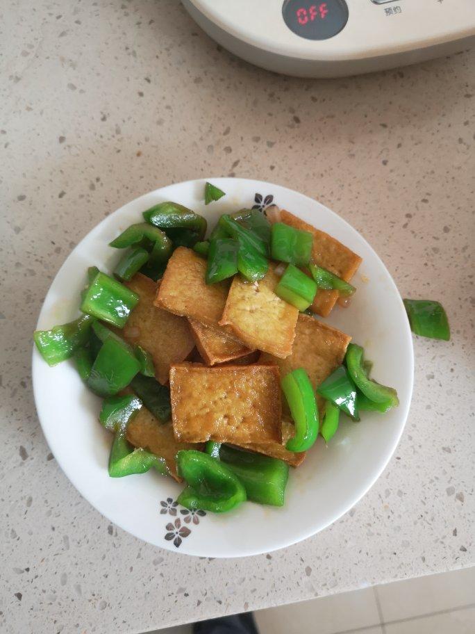 青椒炒豆腐