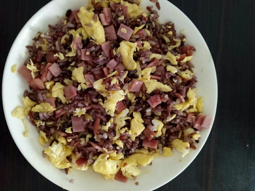 黑米蛋炒饭