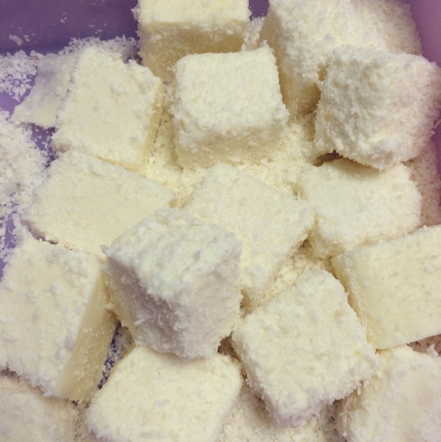 完胜85度C牛奶椰丝小方