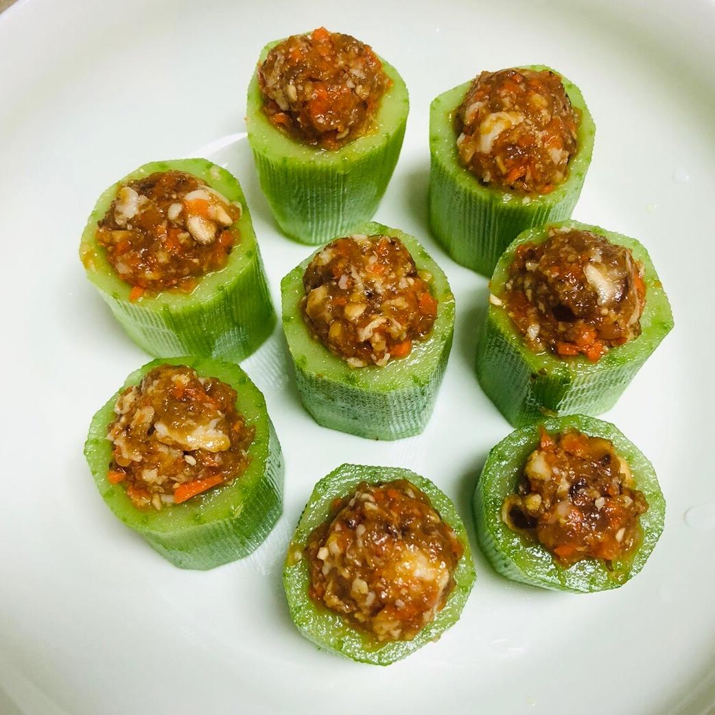 芒果黄桃桃做的黄瓜酿肉