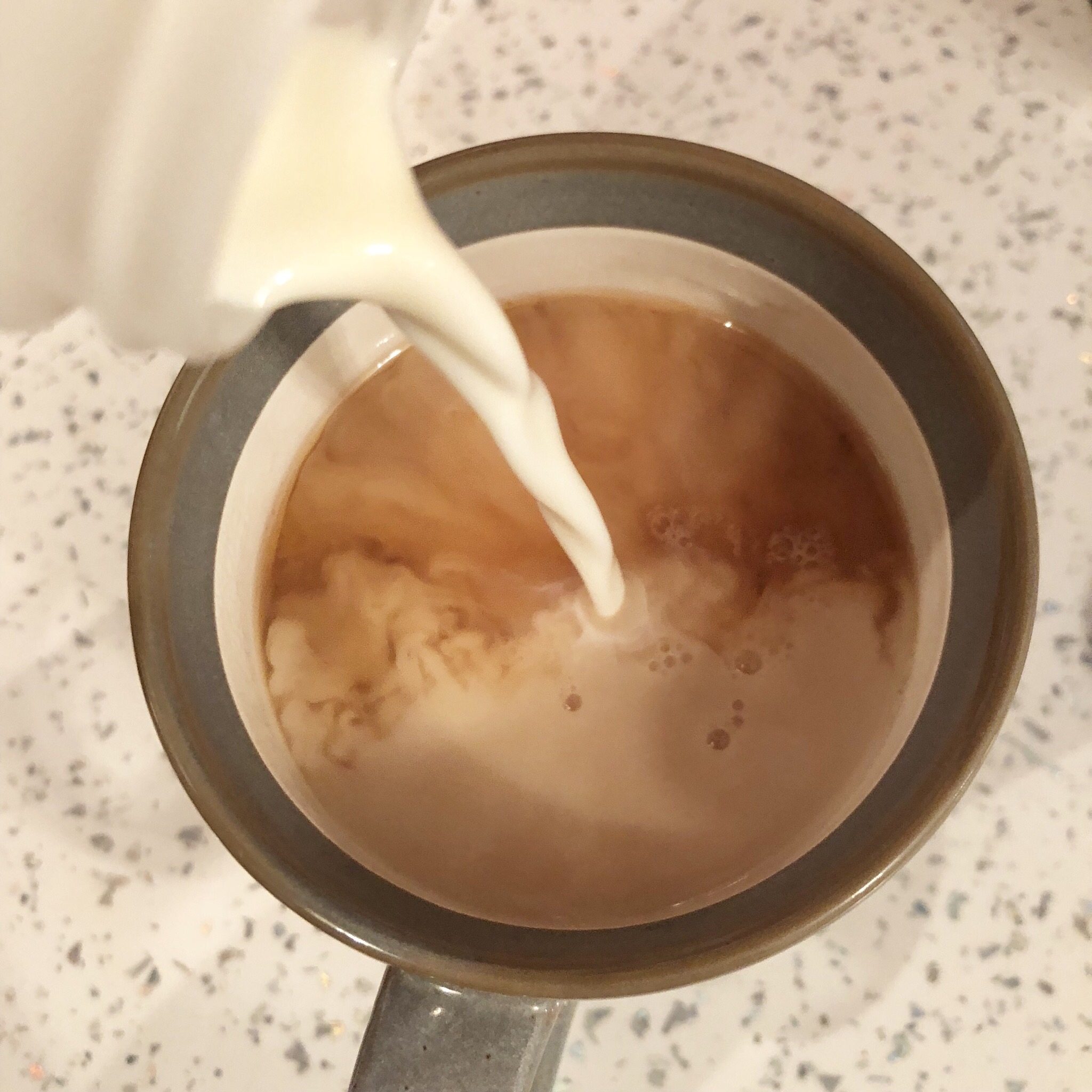 海马的简易奶茶的做法