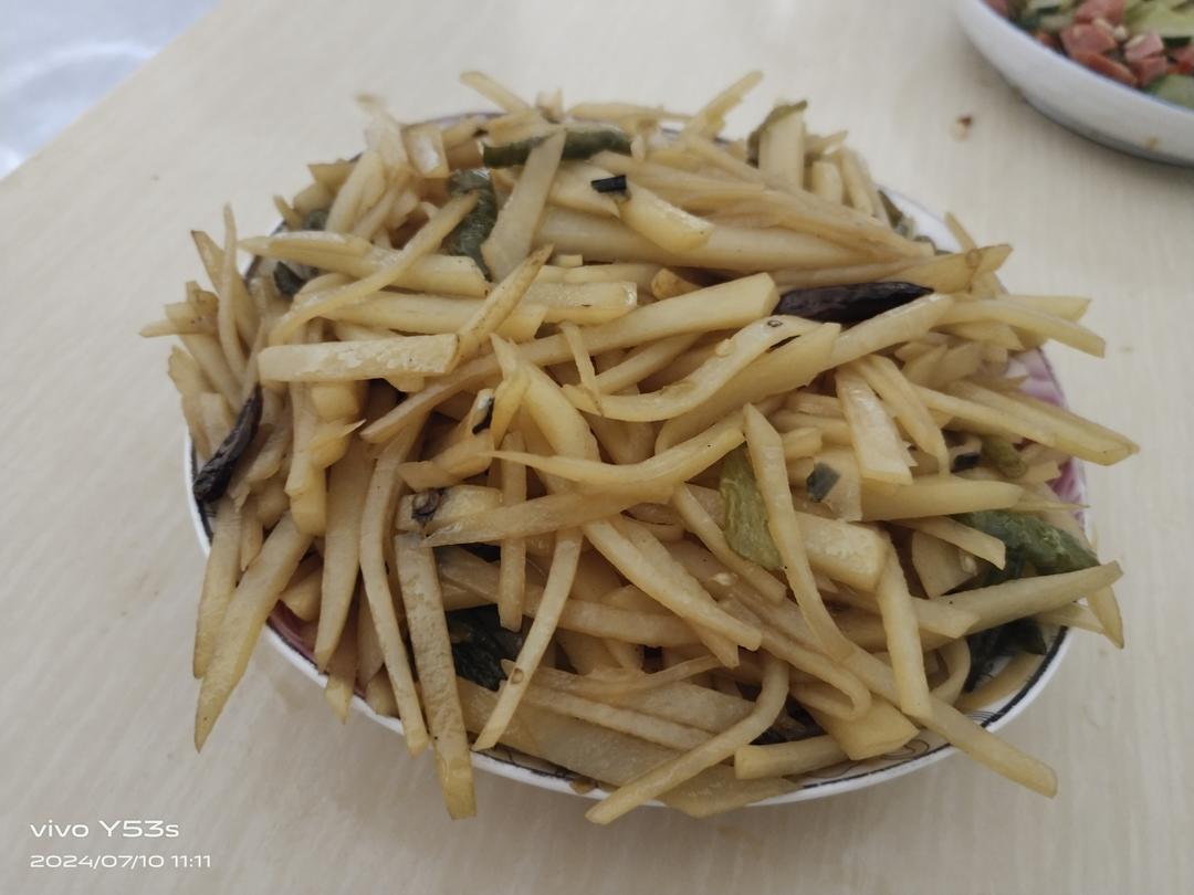 酸辣土豆丝的家常做法 超级下饭