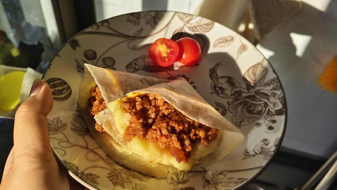 爆浆牛肉土豆泥芝士煎饼~西餐厅必点~家人爱吃~附卷饼做法
