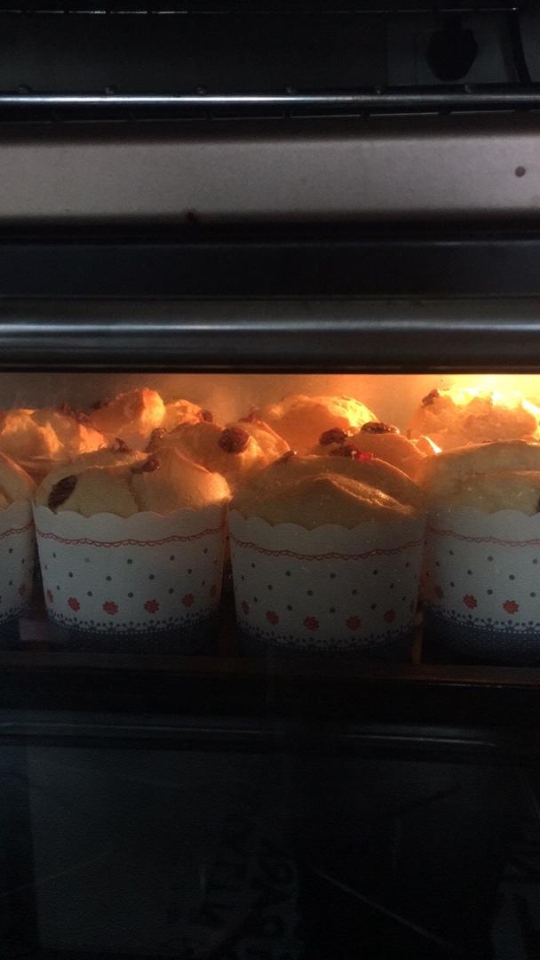 不塌不凹的纸杯戚风蛋糕