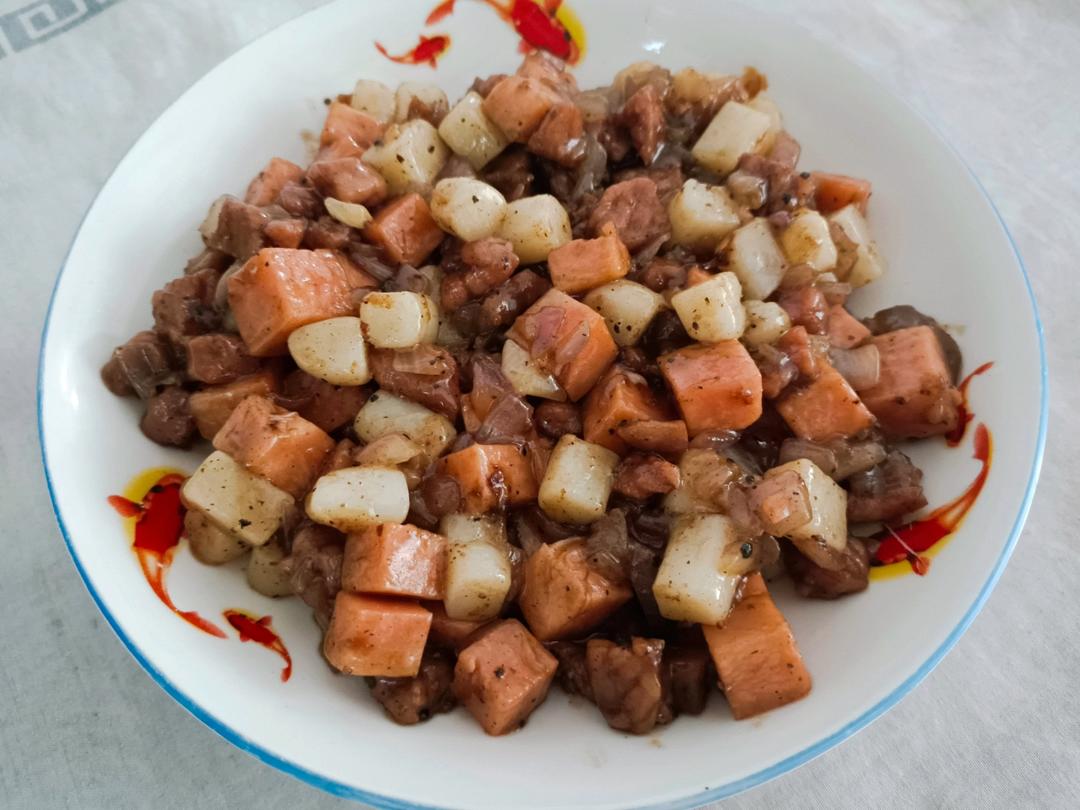 黑椒年糕牛肉粒