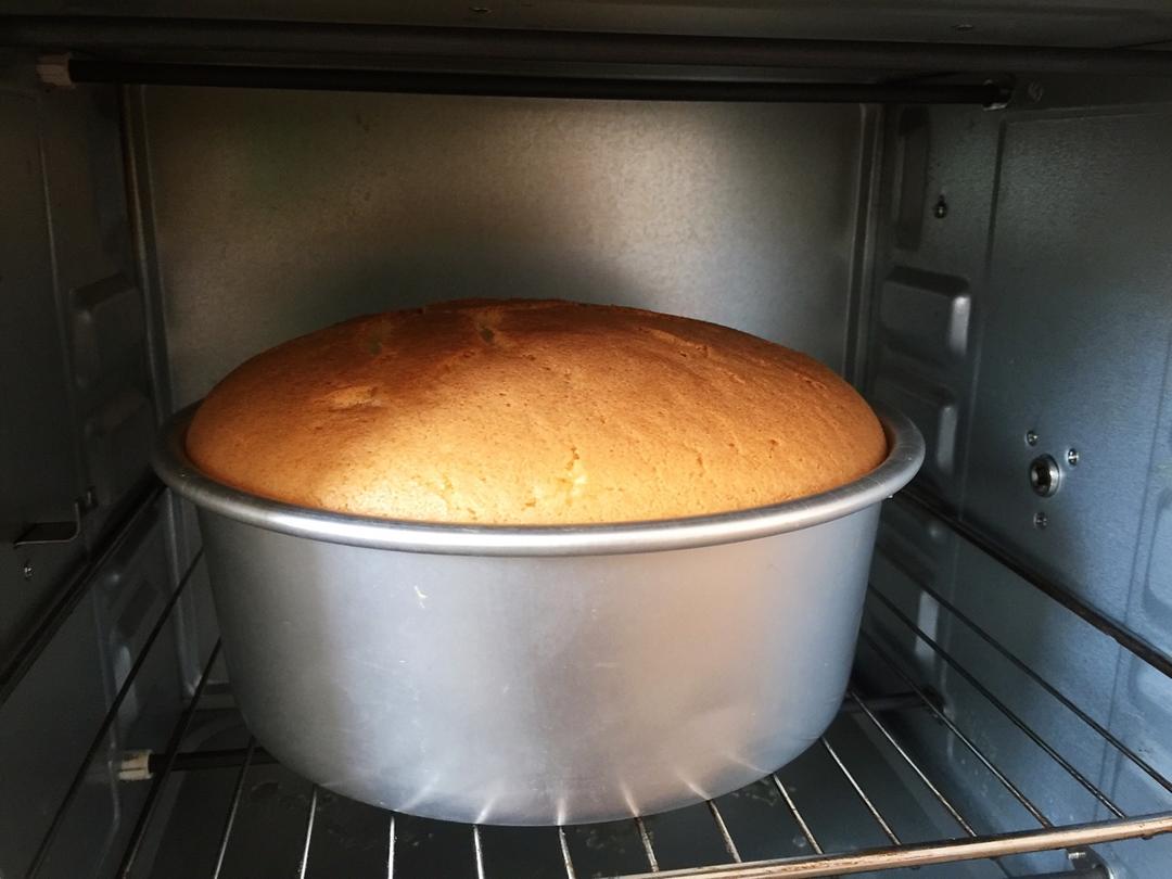 烤箱做蛋糕（戚风蛋糕的做法）