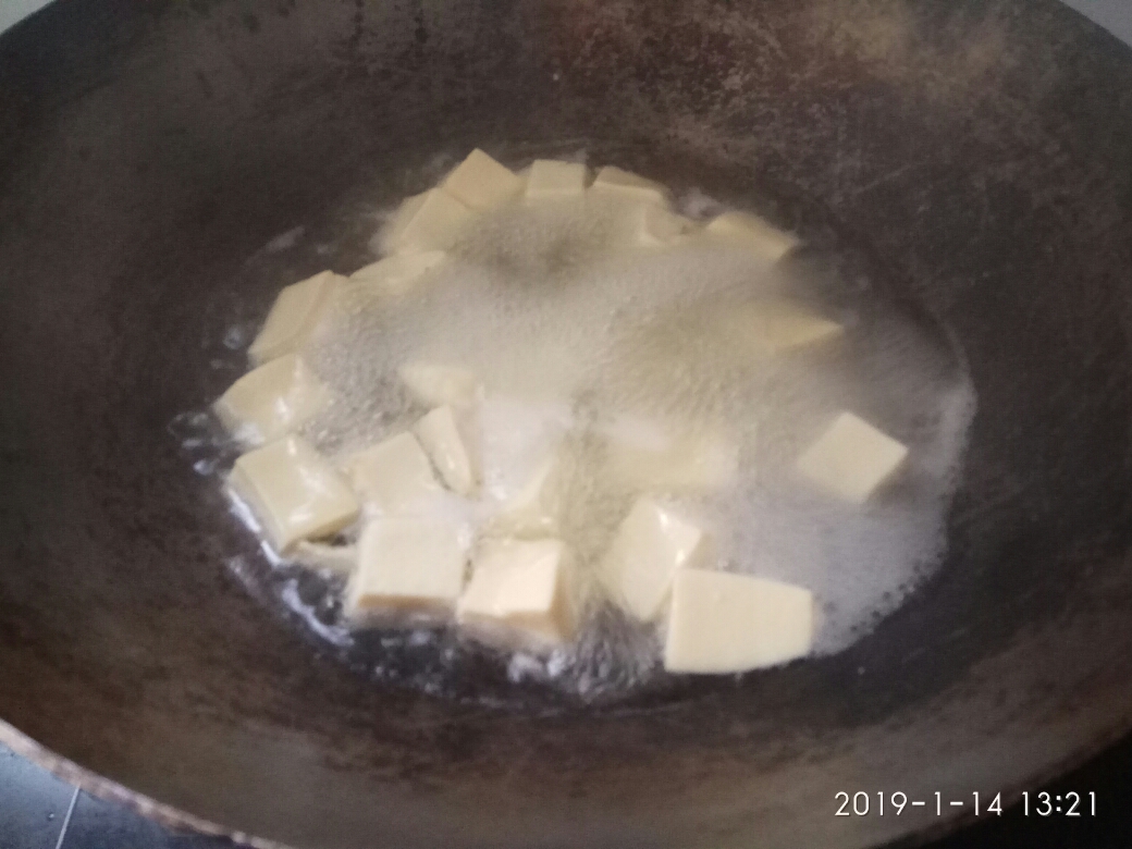 砂锅大肠豆腐（家庭版）的做法 步骤1