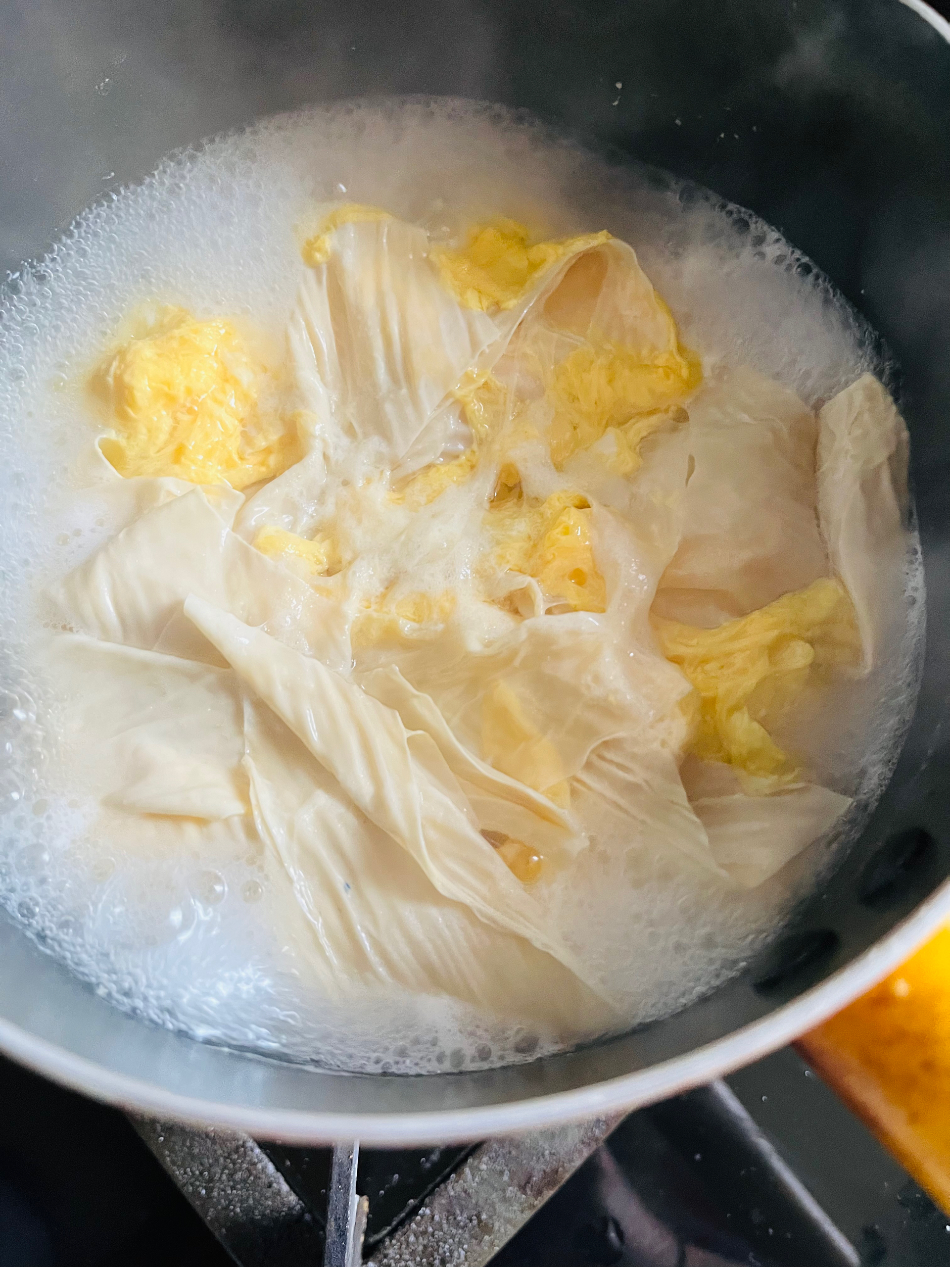 豆腐皮鸡蛋汤的做法 步骤4