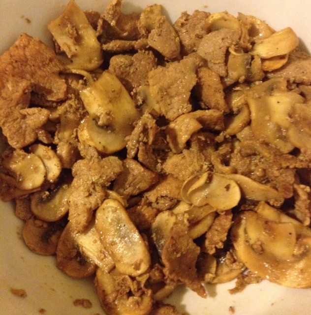 蘑菇炒肉片