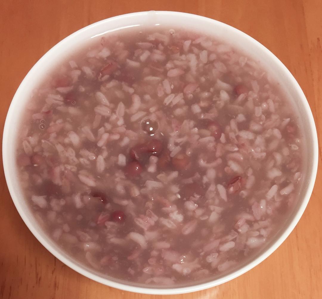 游泳的蝴蝶做的糯米红豆粥