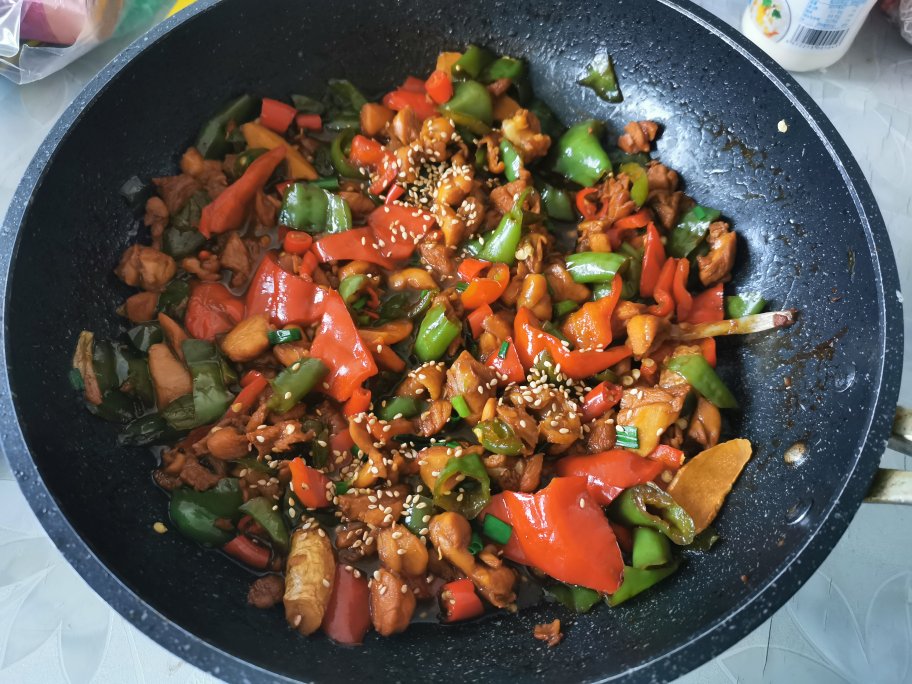 鸡腿肉盖饭