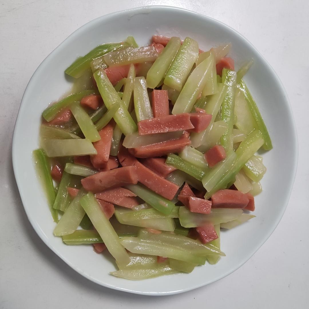 鲜🉐️掉眉毛的莴笋炒火腿