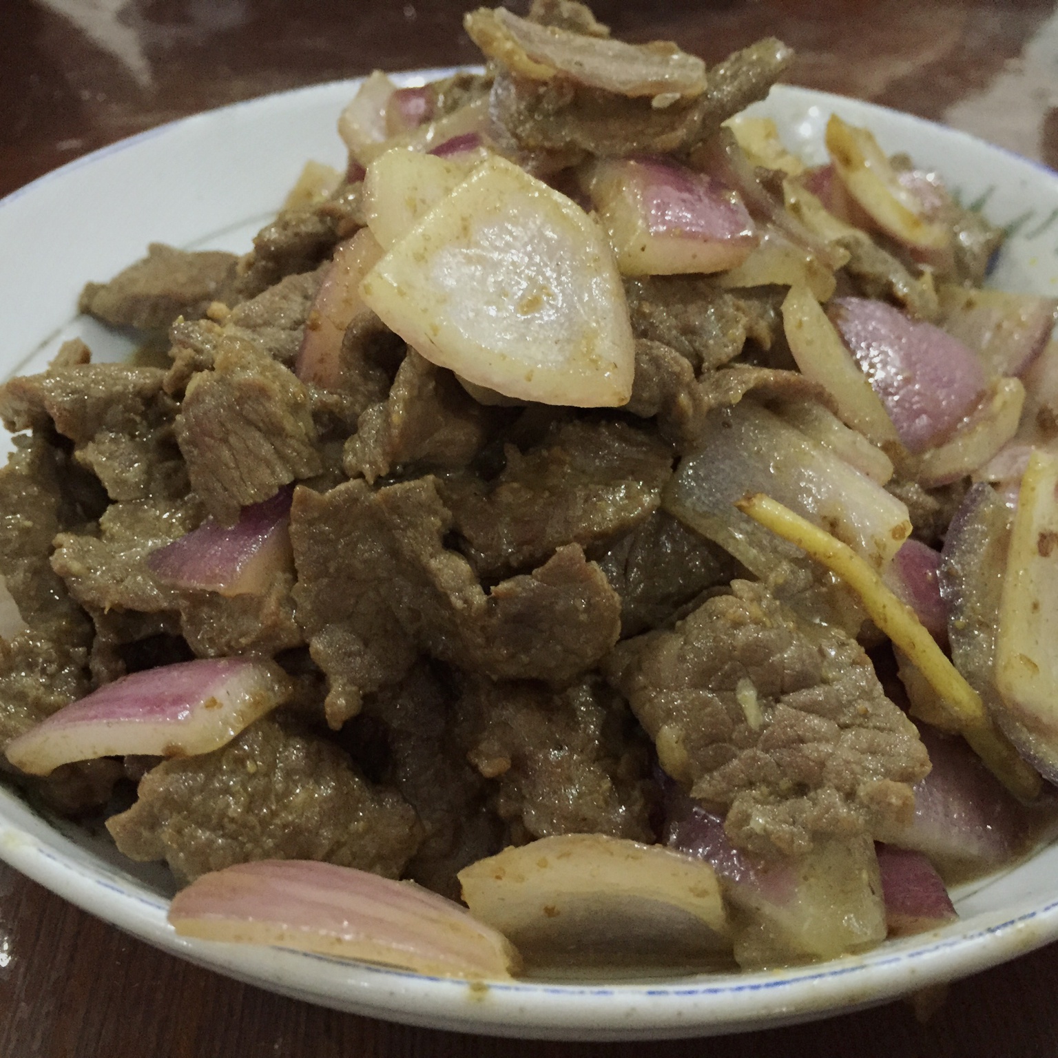 孜然洋葱炒牛肉粒