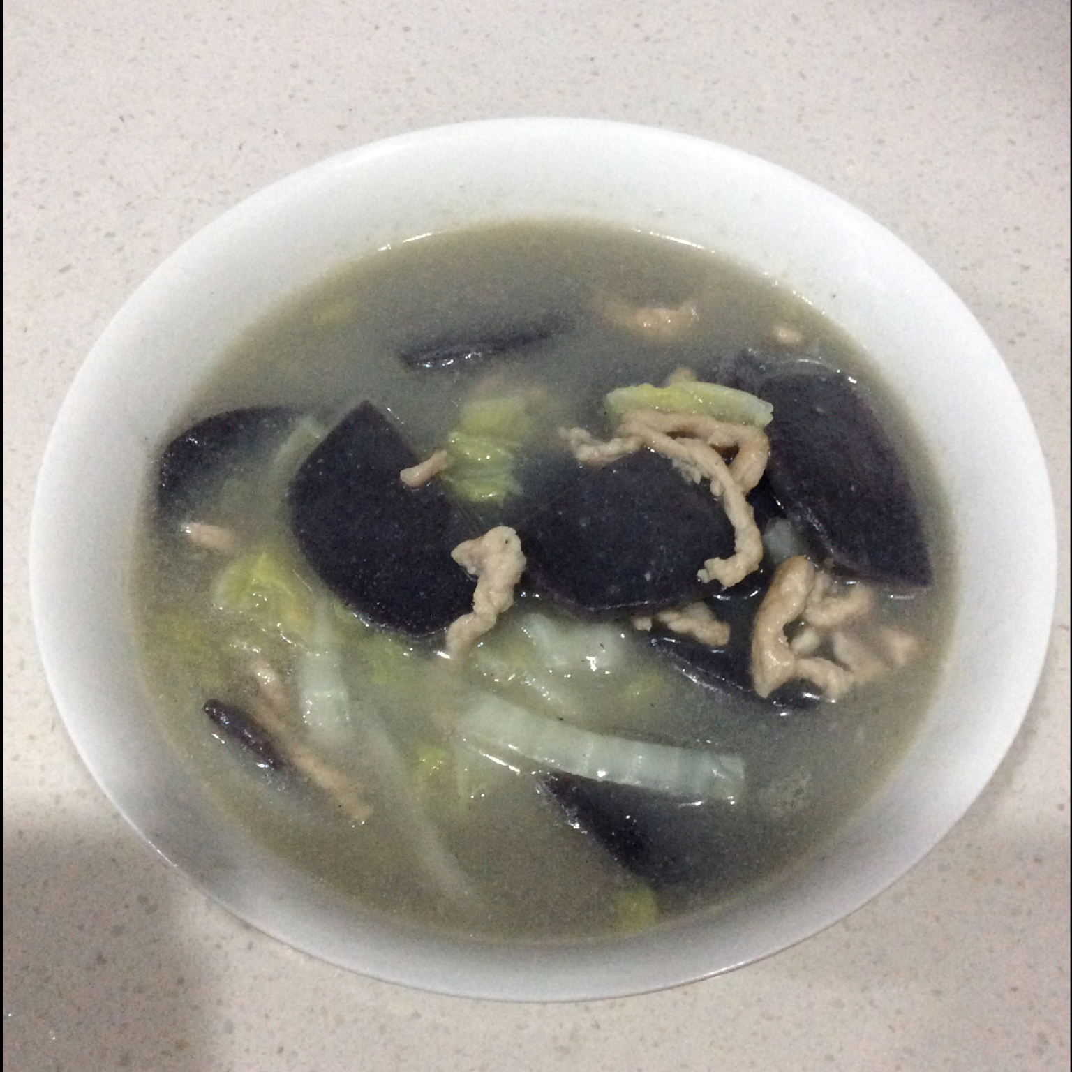 黄芽菜肉丝年糕汤