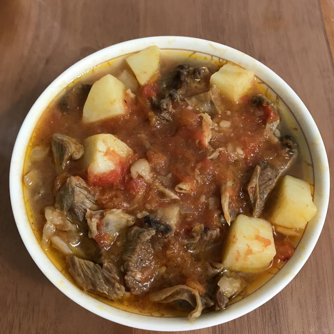 【番茄土豆炖牛腩】