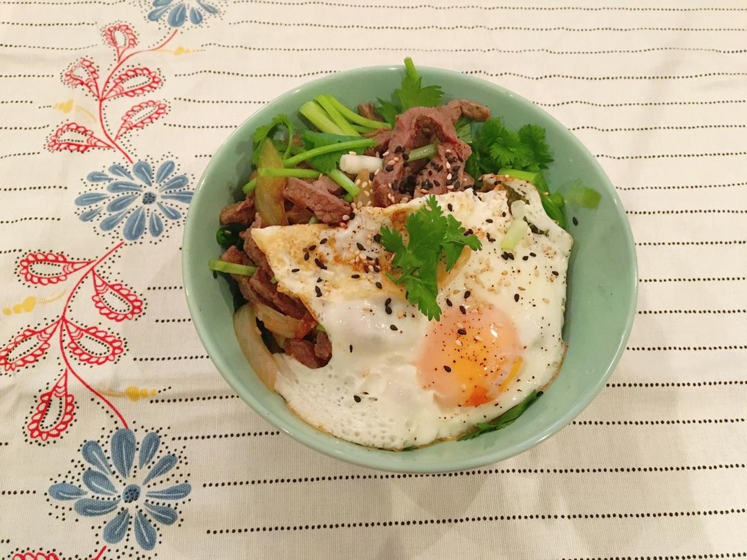 【尹食堂/尹餐厅】韩式烤肉饭 윤식당 불고기 라이스