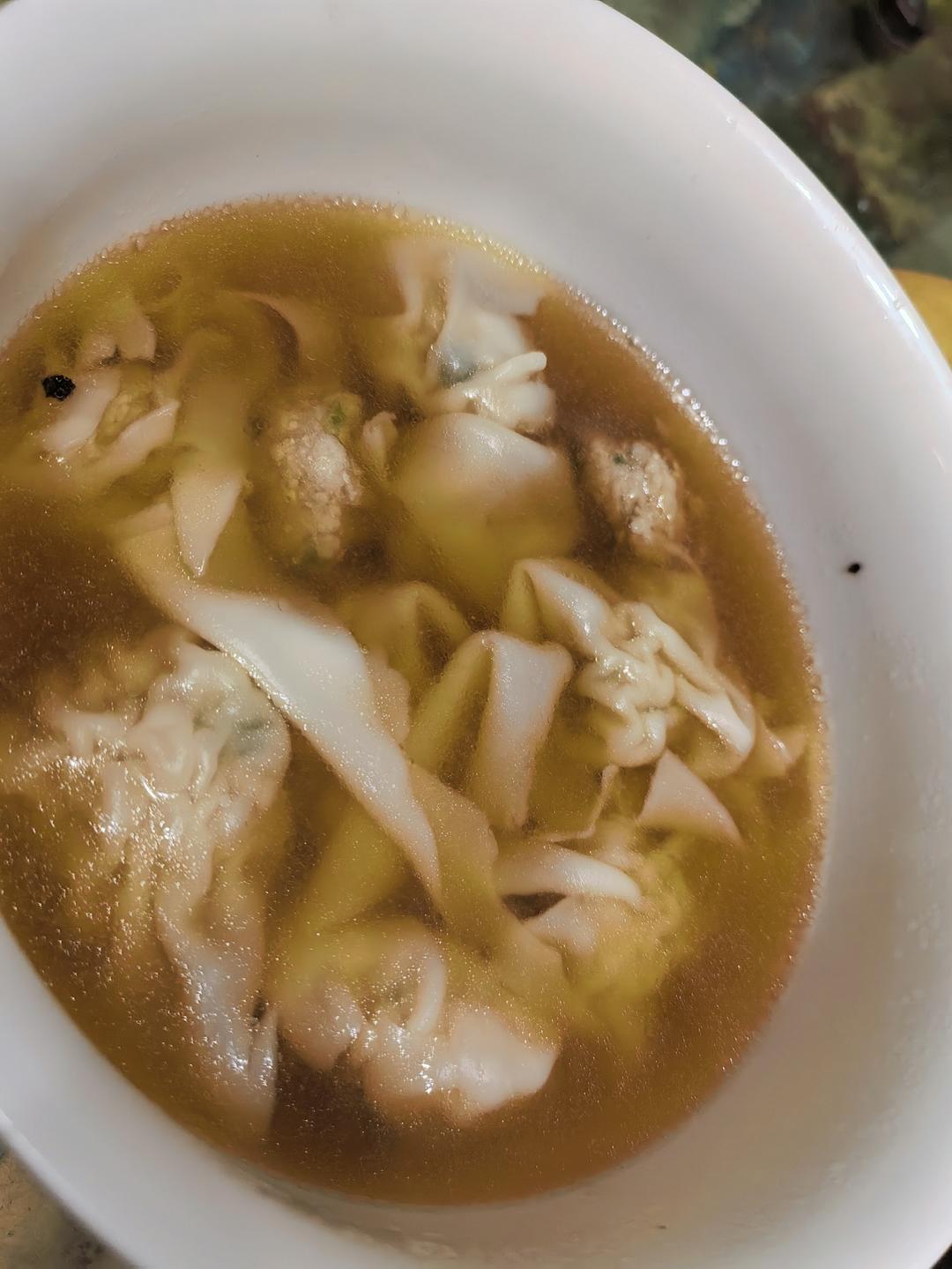 煮冷冻馄饨