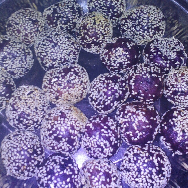 芝麻紫薯圆子