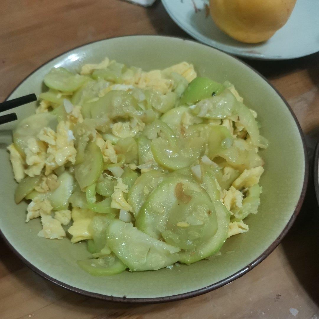 清香的西葫芦炒鸡蛋