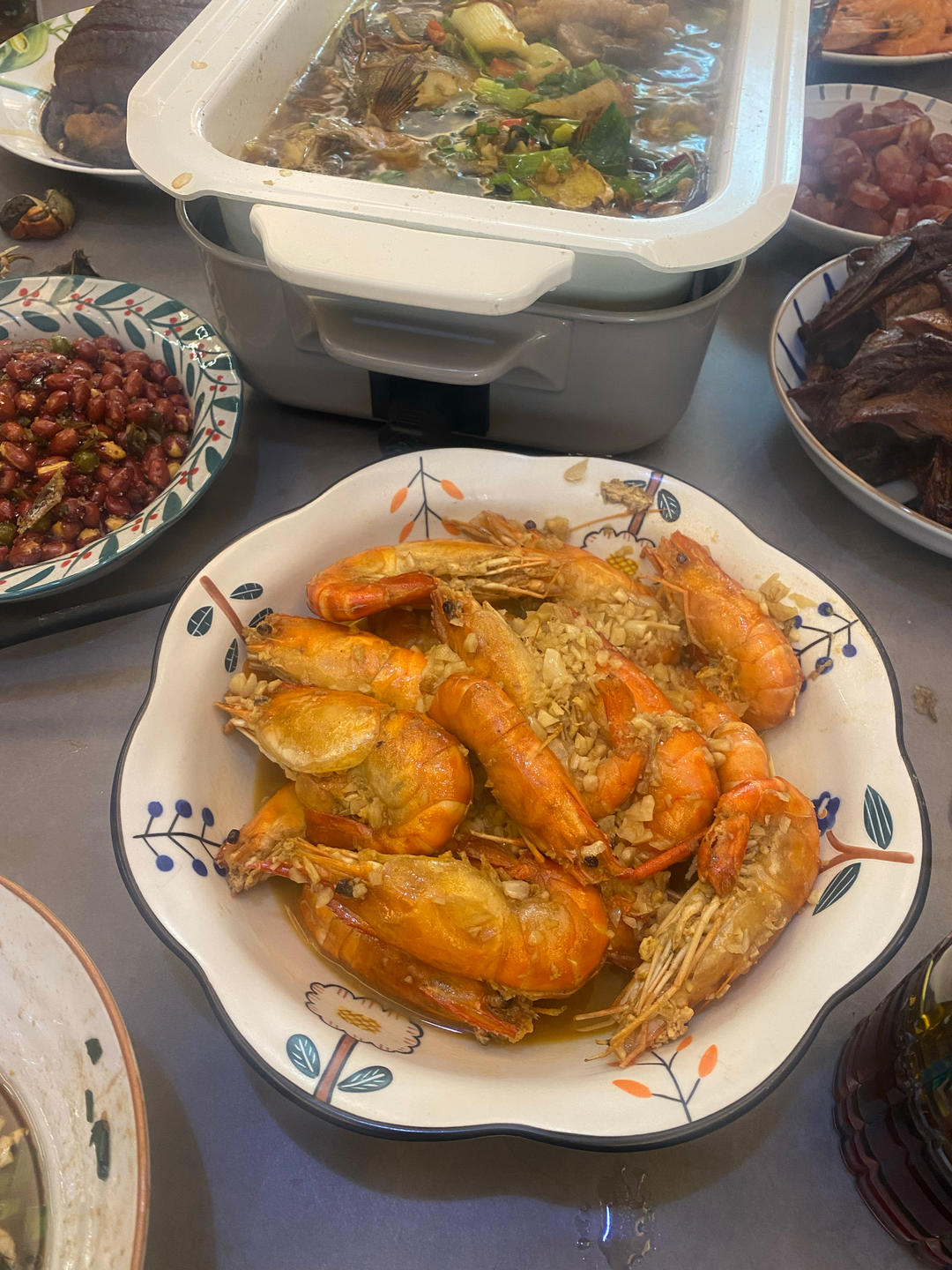 好吃到舔手的蒜爆罗氏虾（零失败，巨好吃)