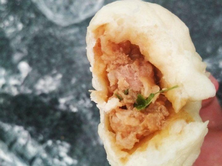 松软多汁的肉包子