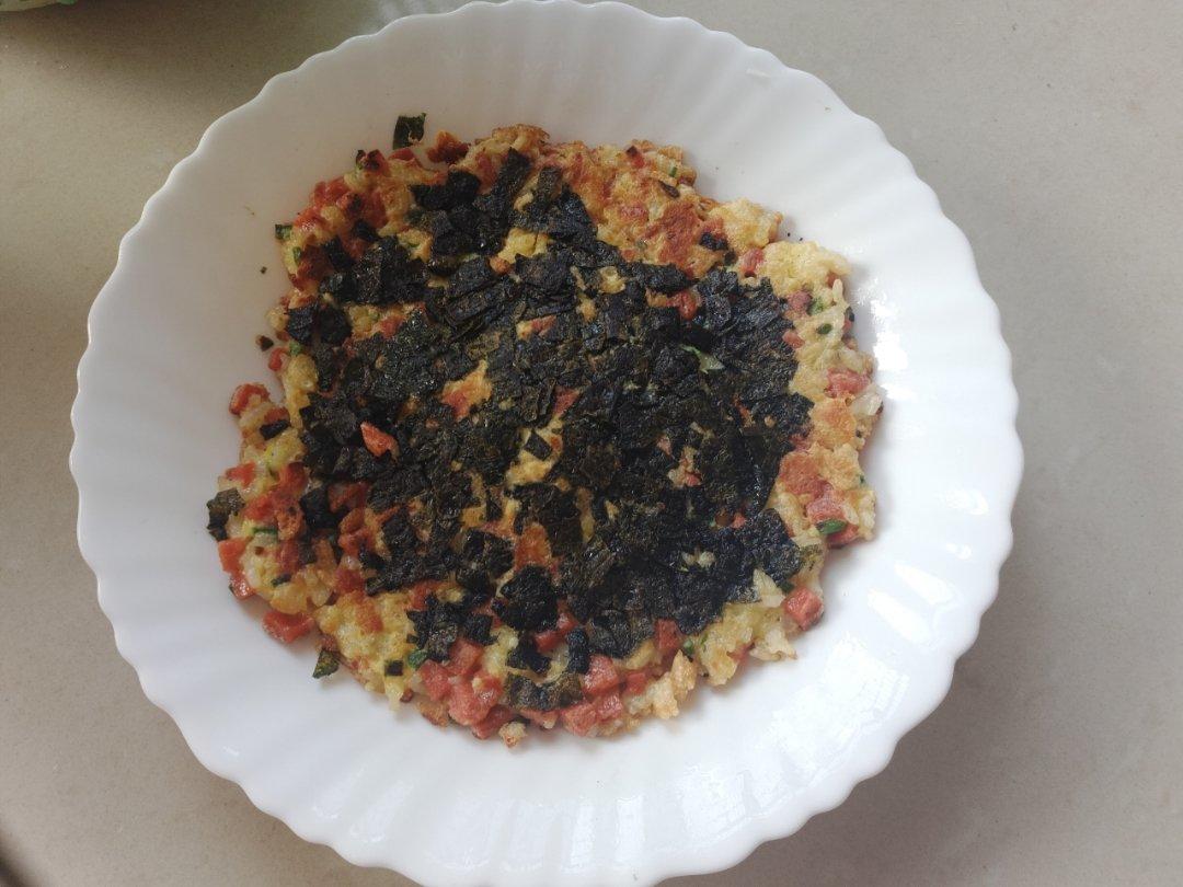 米饭蛋饼（剩米饭煎蛋饼）