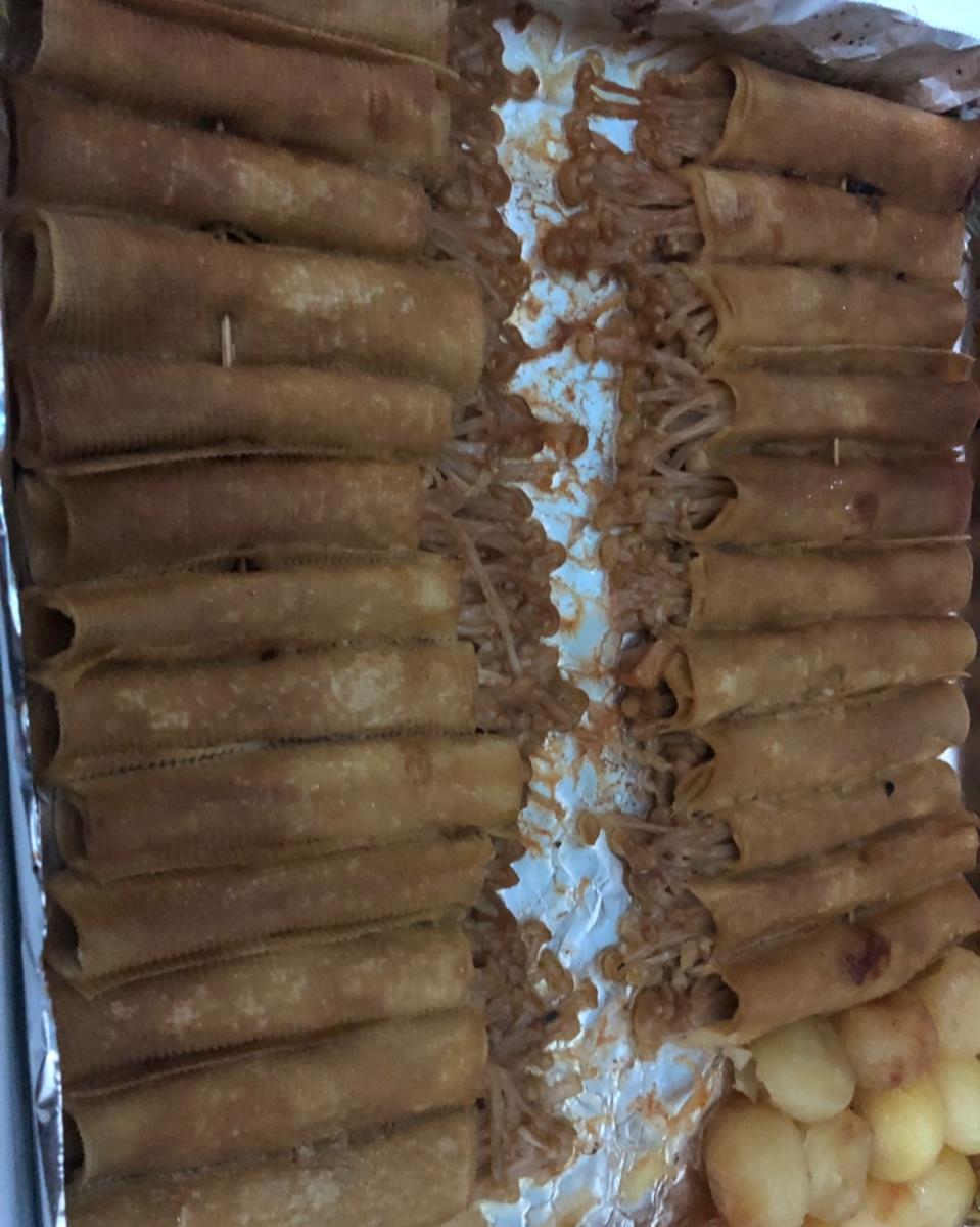 和风辣烤豆皮金针菇卷——北鼎烤箱食谱