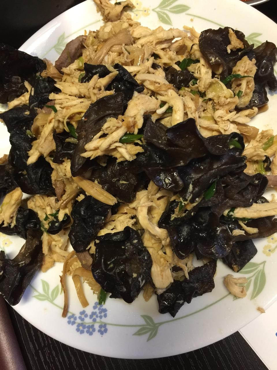 黄花菜木耳炒肉丝