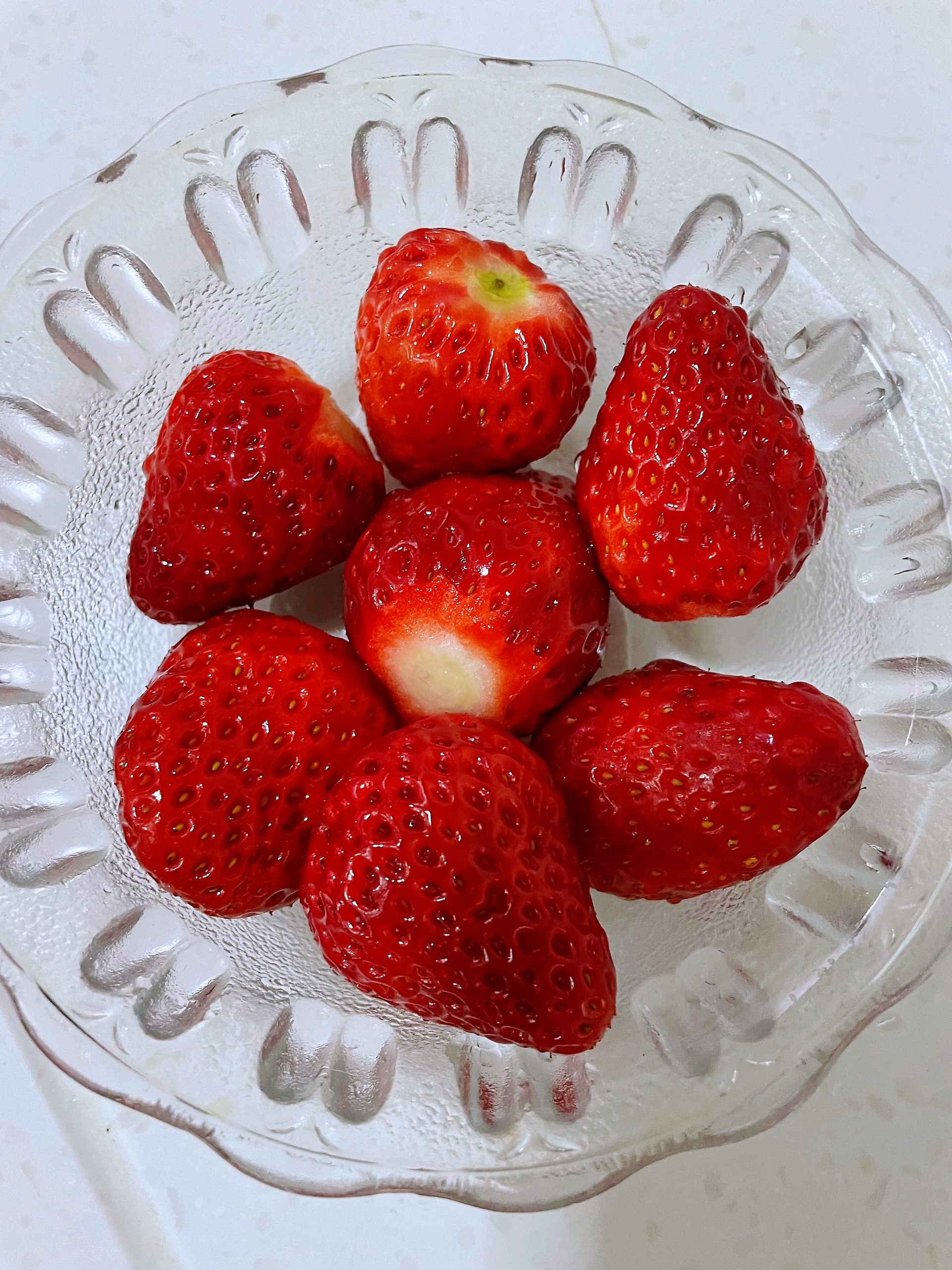 草莓啵啵奶茶～娃爱喝的奶茶之一的做法 步骤1