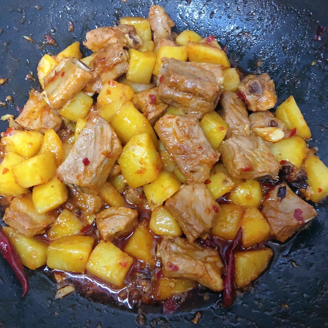 土豆炖排骨