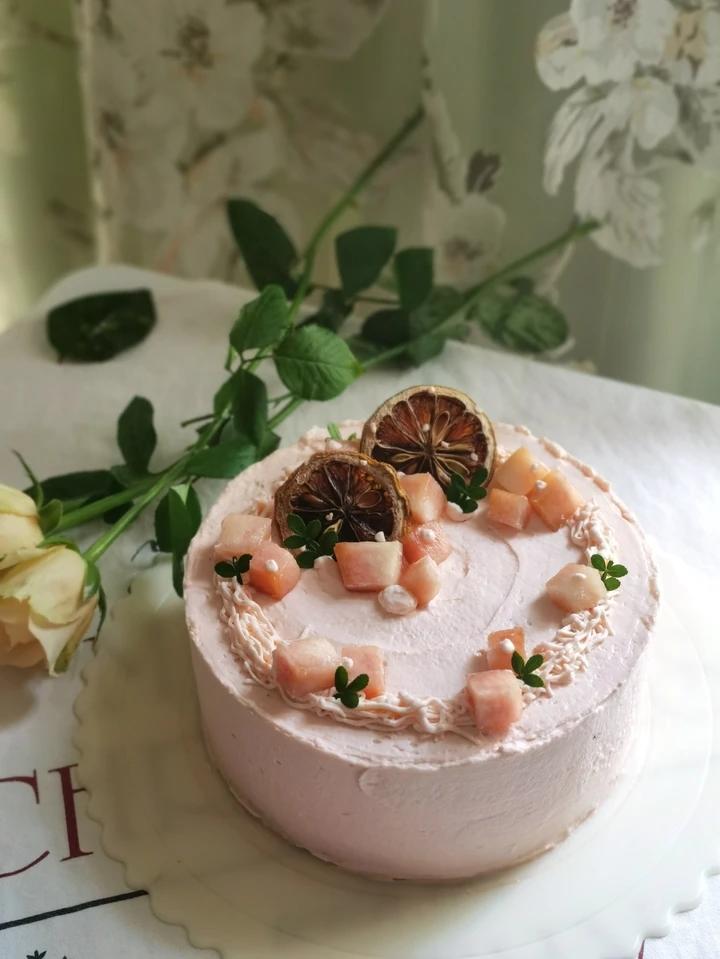 粉嫩嫩很夏天的伯爵茶蜜桃蛋糕