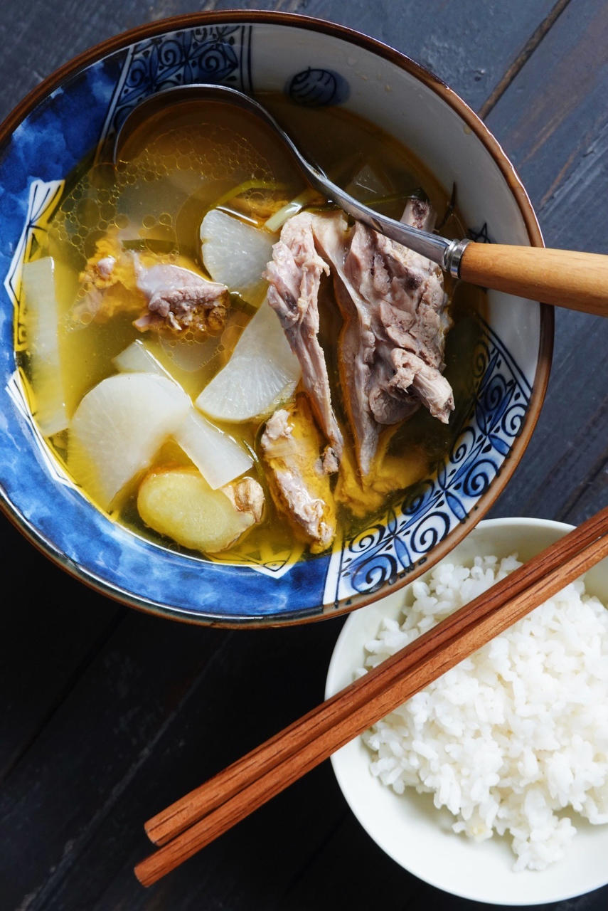 简单但看起来很厉害的食谱：酸萝卜老鸭汤