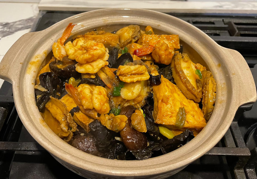 鲜得人心：八珍海鲜豆腐煲