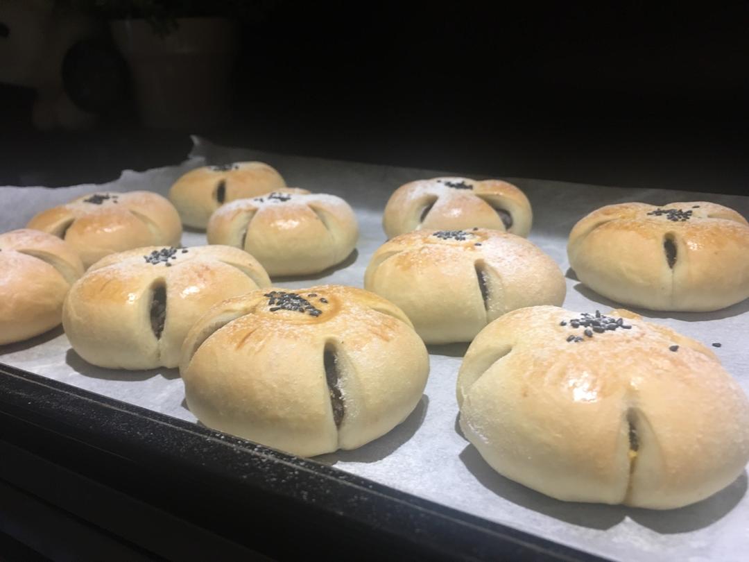 豆沙蛋黄面包～好吃到哭～