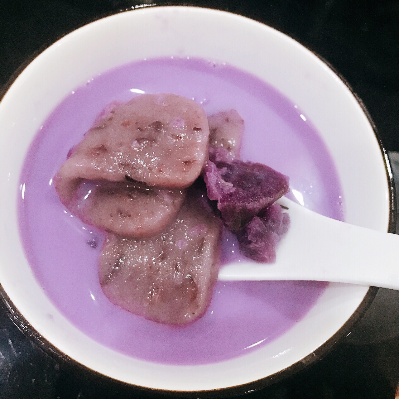 紫薯牛奶炖红豆年糕