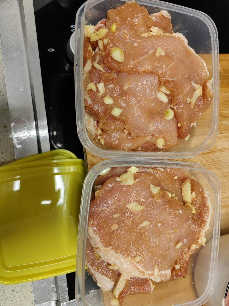 自家制新鲜蒜香猪扒