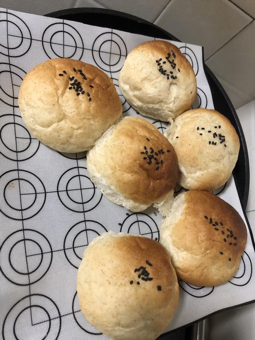 kiri奶油芝士食谱—全麦蔓越莓奶酪软欧包（视频）