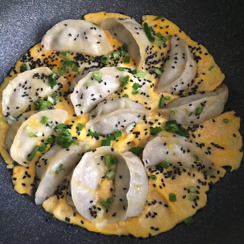抱蛋煎饺
