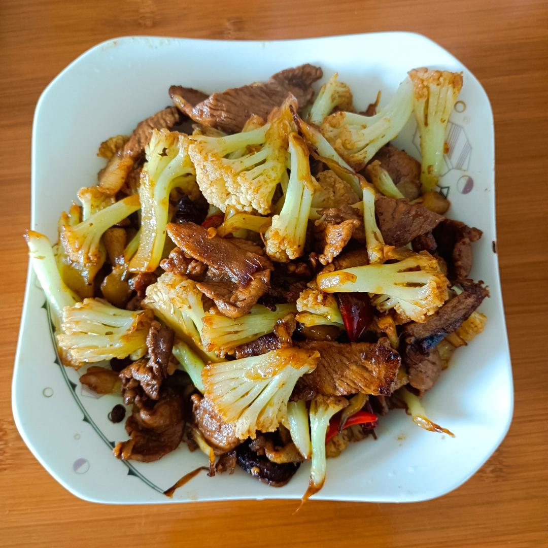 干煸菜花（花菜炒肉）