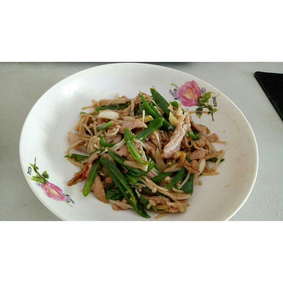 金针菇青椒肉丝