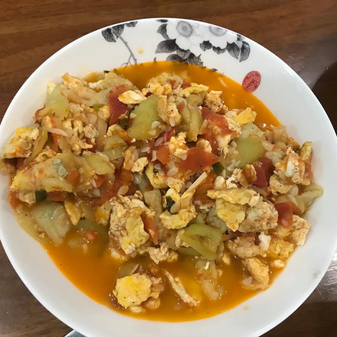 西红柿丝瓜炒鸡蛋
