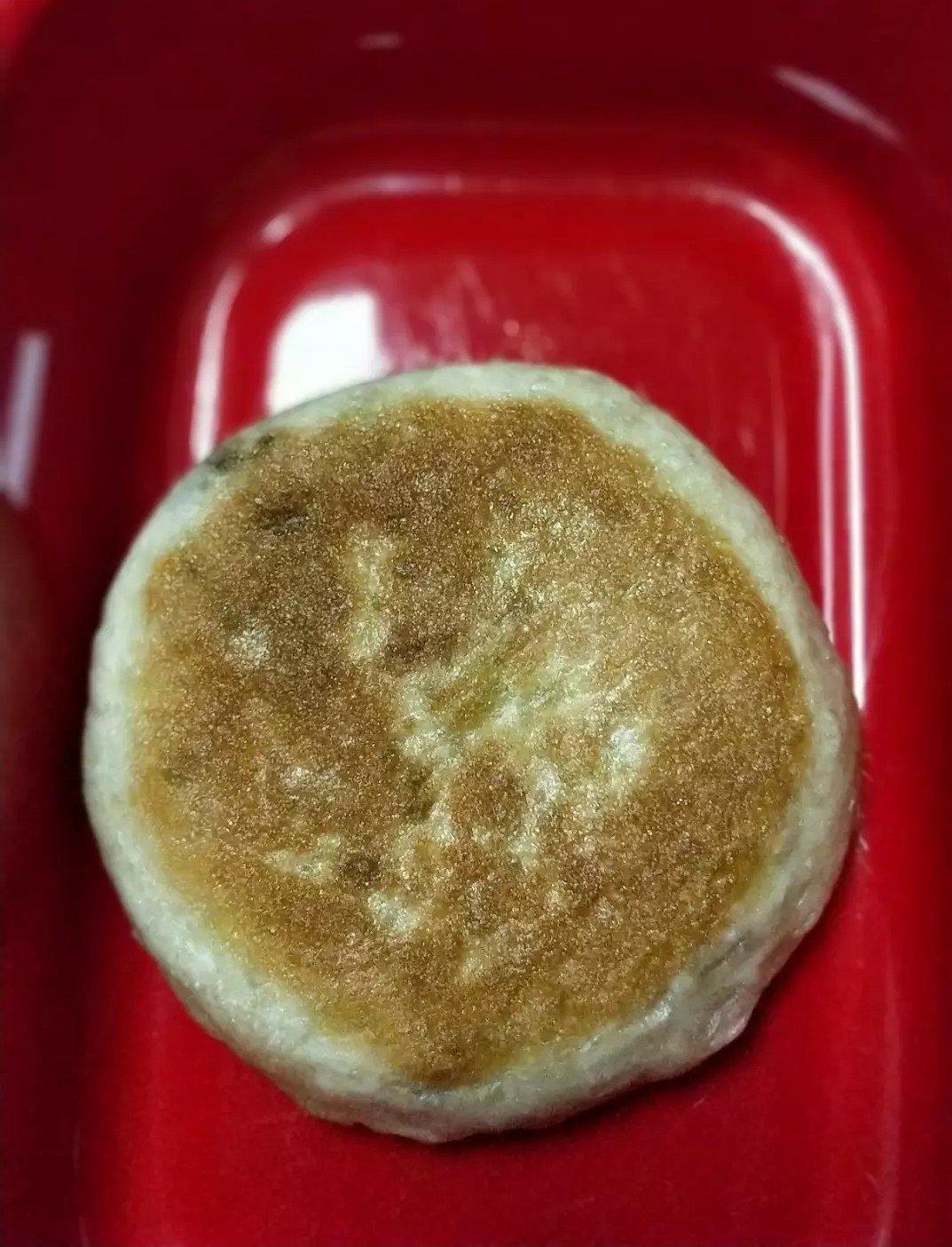 梅菜肉酱饼+西葫芦炒木耳胡萝卜