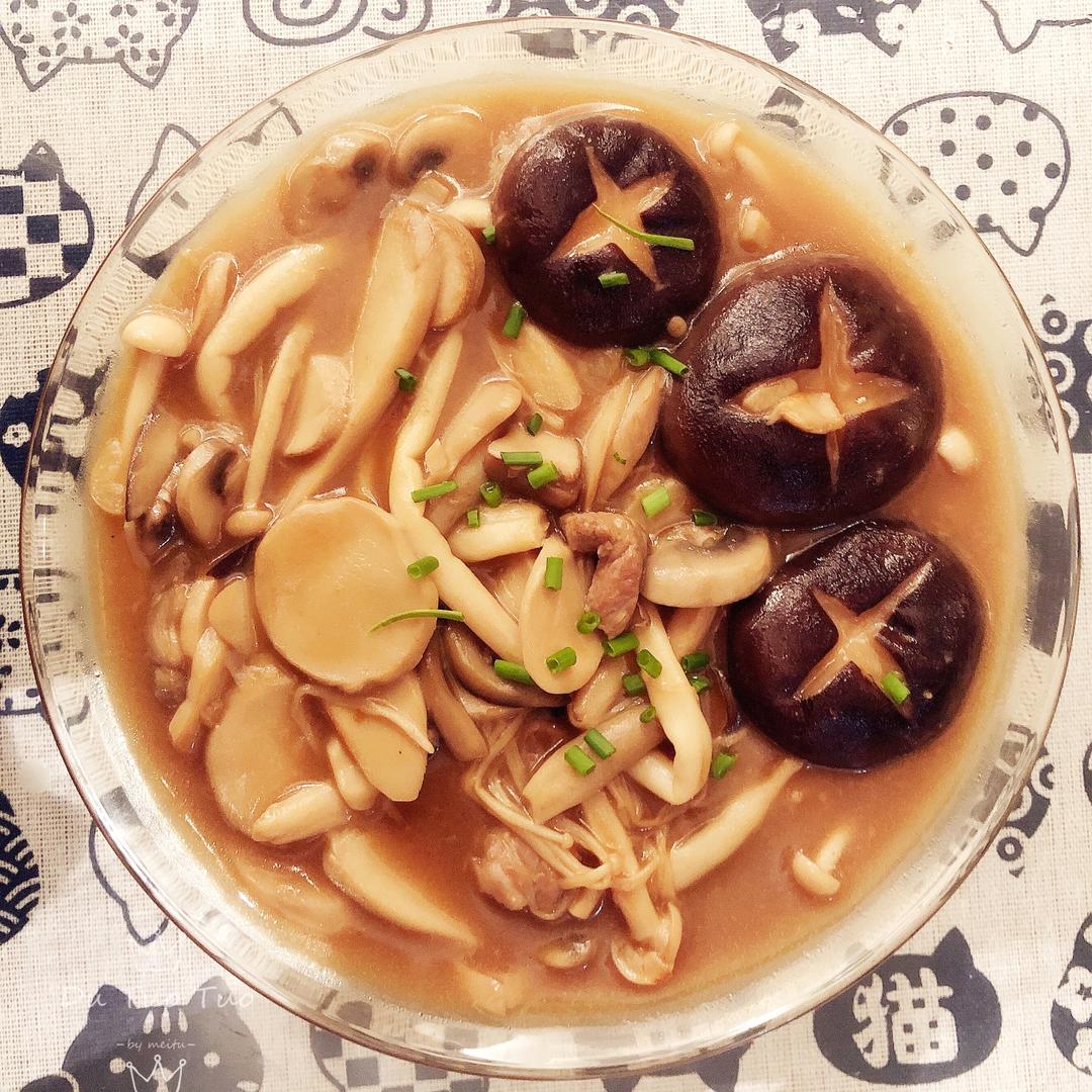 鲜掉眉毛的菌菇煲