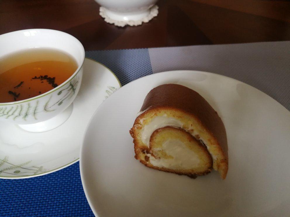 《Tinrry下午茶》教你做基础原味蛋糕卷