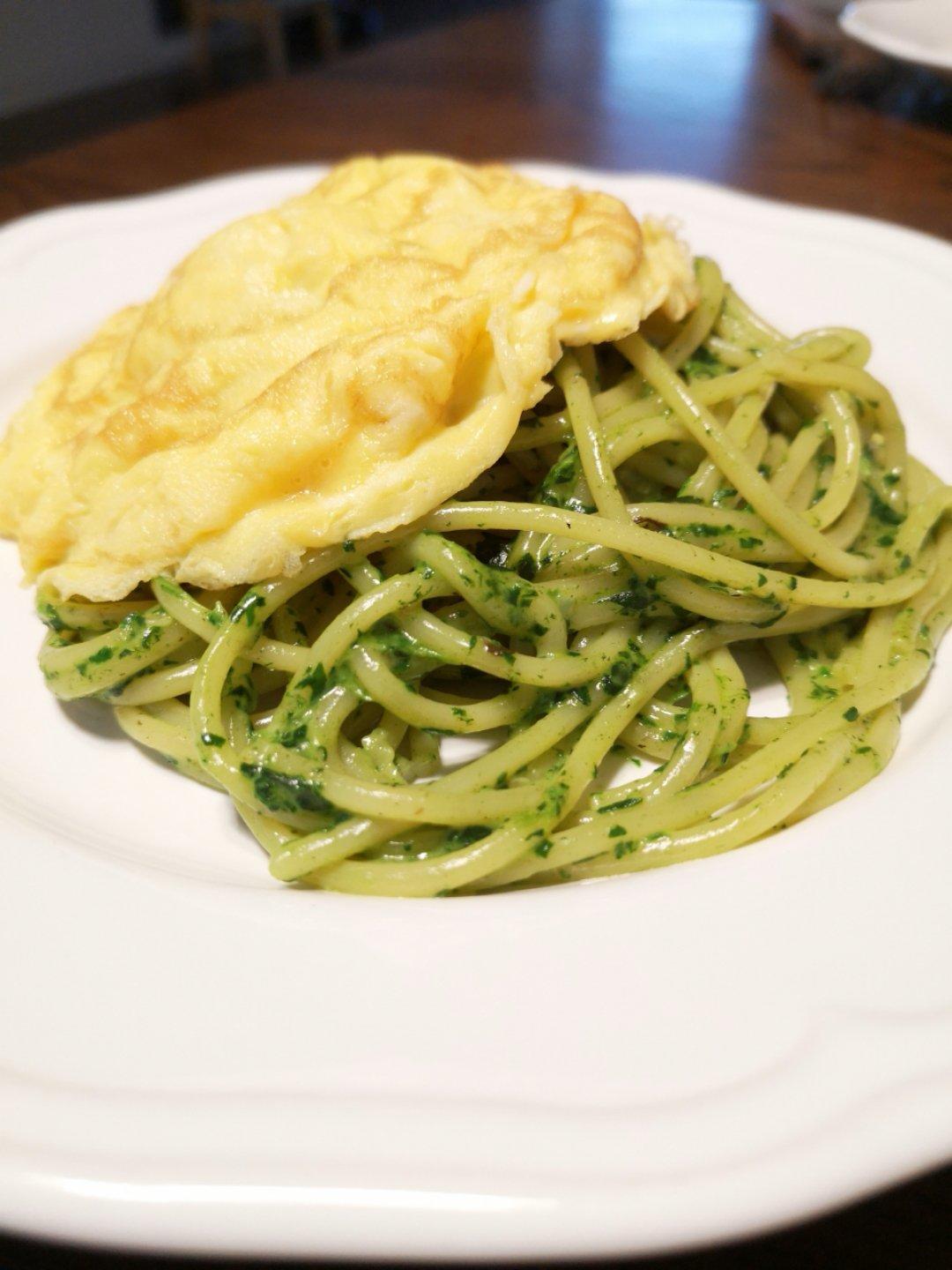 奶油菠菜青酱意大利面