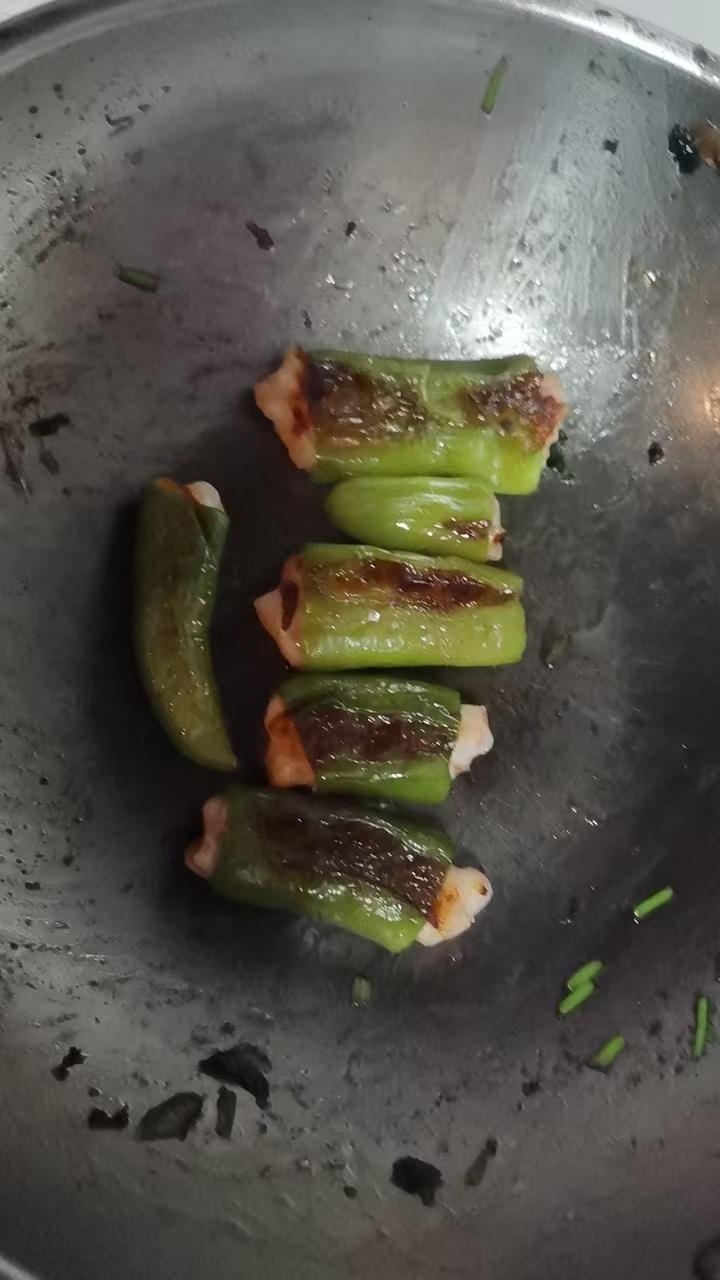 超下饭的青椒酿虾滑