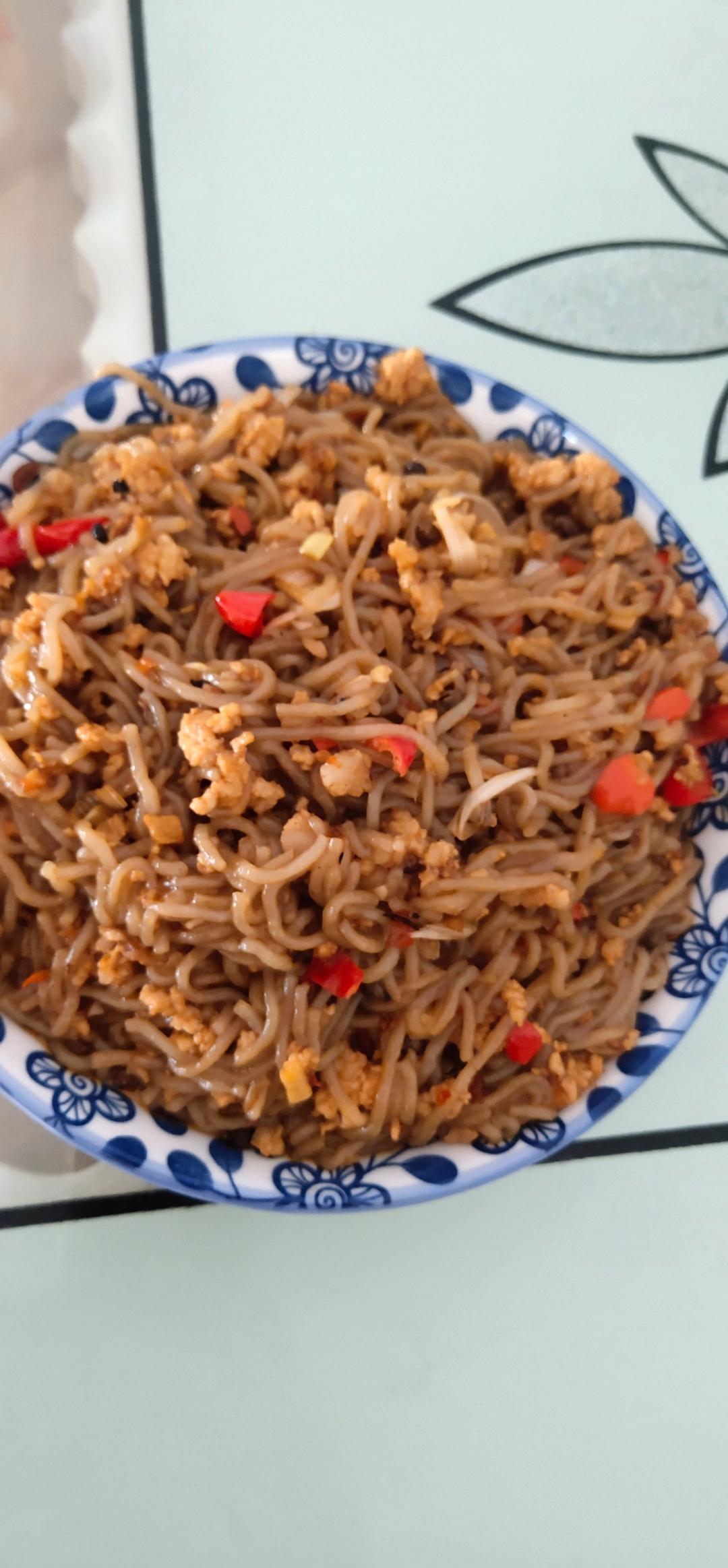 厨师长教你：“蚂蚁上树”的家常做法，非常详细的讲解