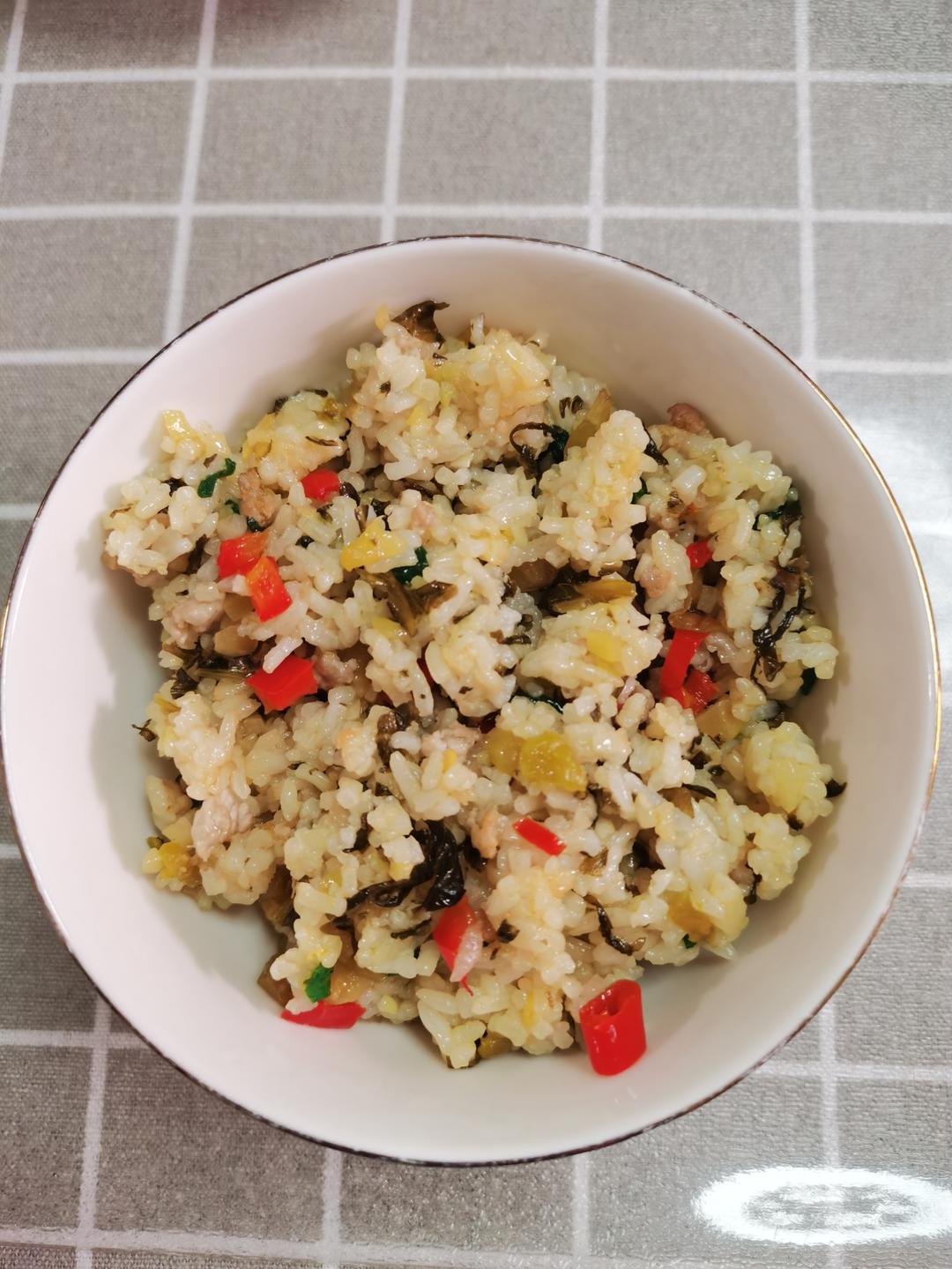 酸菜炒饭——闻着香味就忍不住食指大动