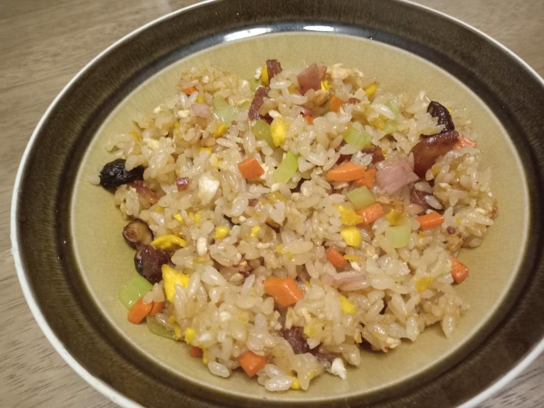 厨师长教你“蛋炒饭”如何做才好吃，答案都在这里面！