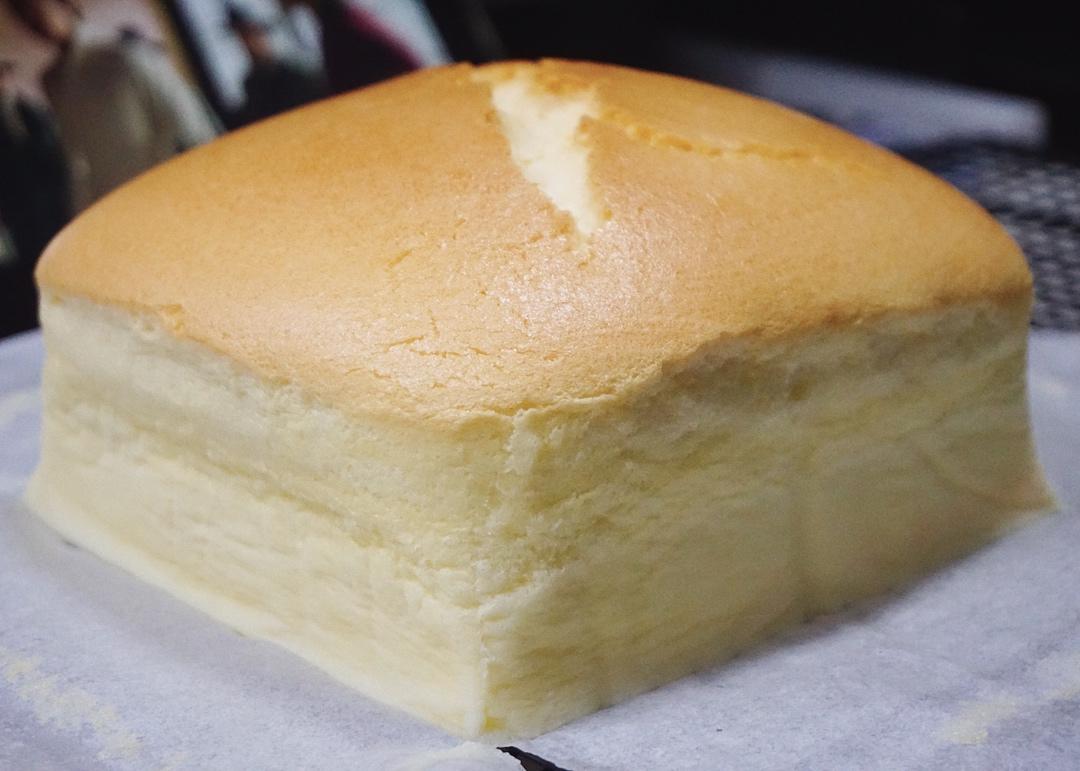 堪比柯基屁股
爆浆芝士🧀古早蛋糕